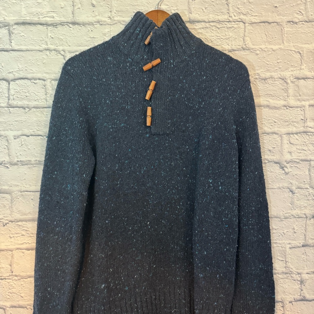 Navy Banana Republic Sweater